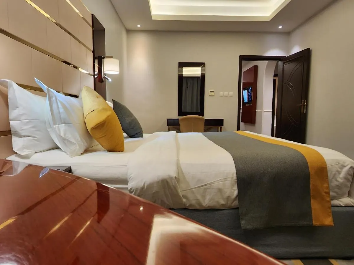 Отель Rasis Furnished Apartments Джедда