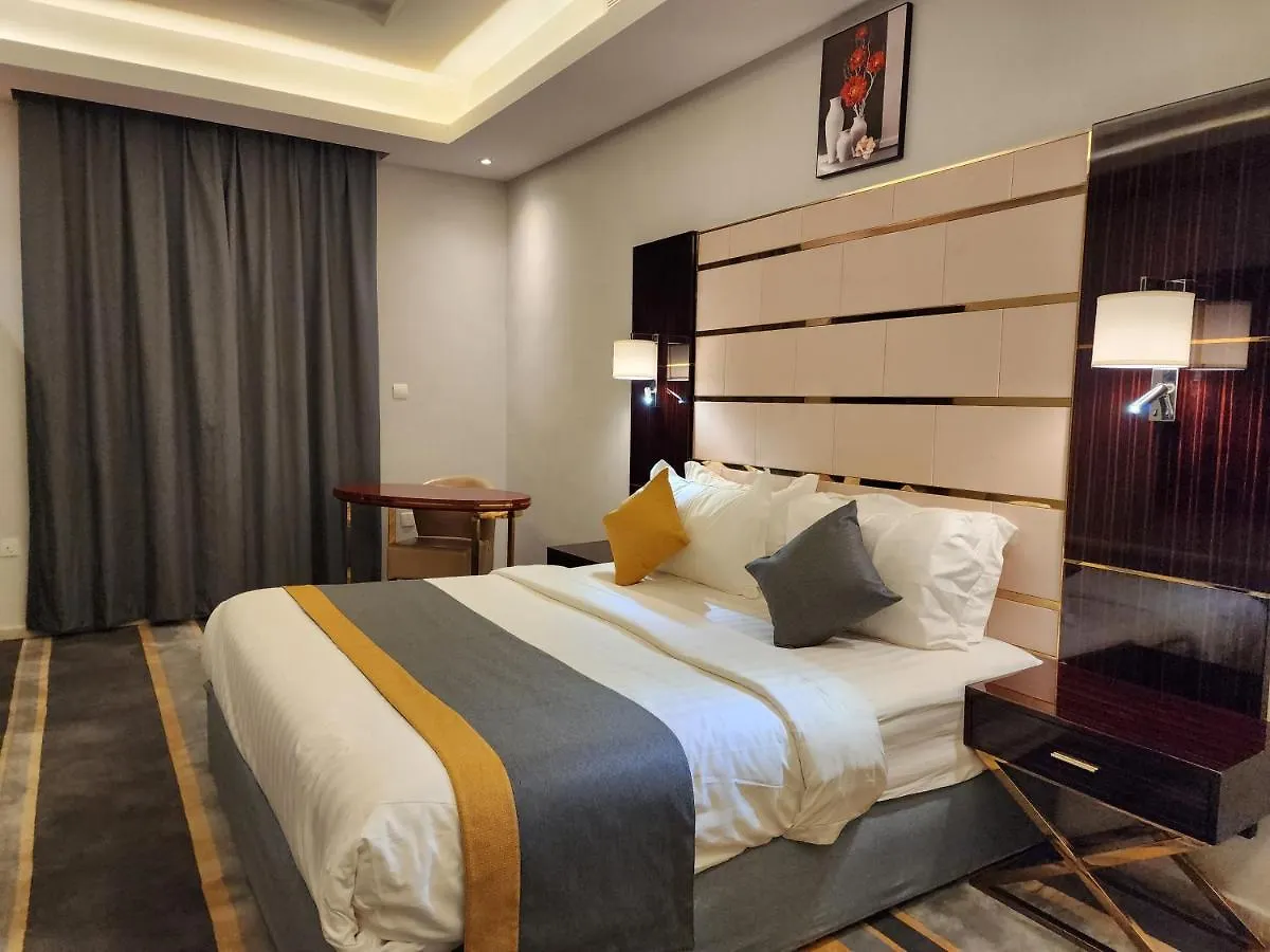 Отель Rasis Furnished Apartments Джедда